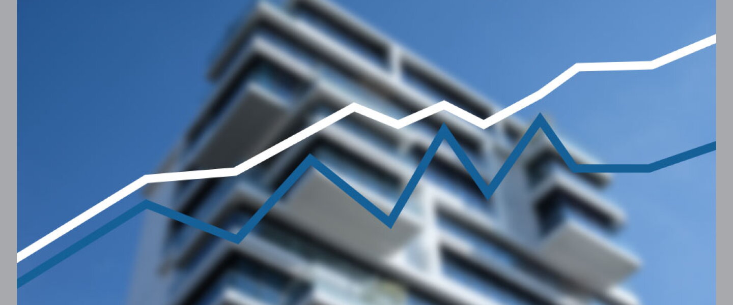 Sensex falls 244.19 points as RBI delivers first rate hike in nearly 4 years Sensex falls 244.19 points as RBI delivers first rate hike in nearly 4 years